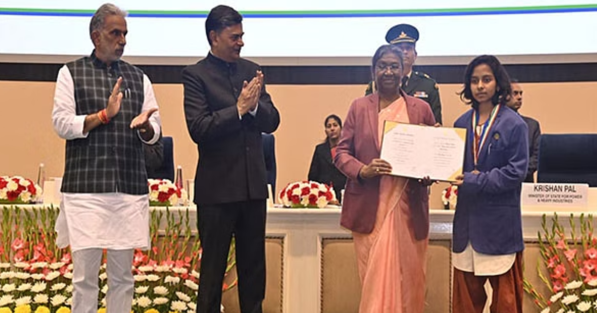 President Murmu presents energy conservation awards, launches portal for public EV charger locator